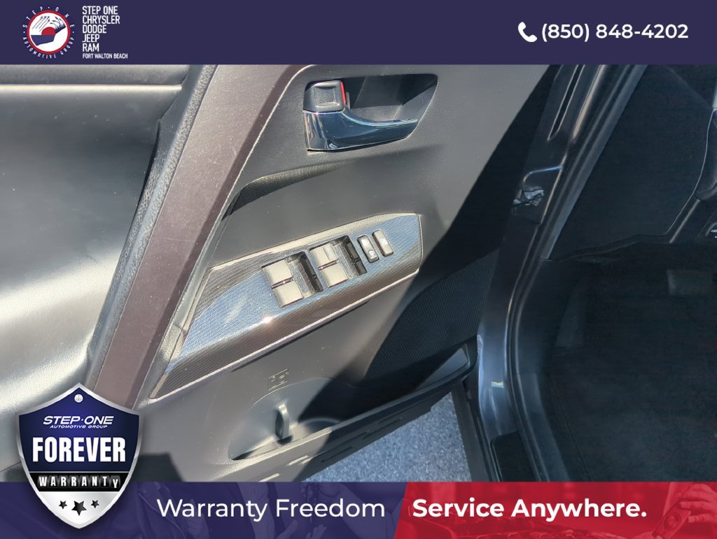 Used 2018 Toyota RAV4 SE w/ Power Extra Value Package FWD image 18