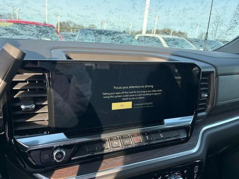 New 2026 GMC Sierra 2500 SLT w/ SLT Premium Package image 9