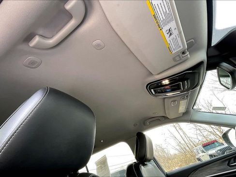 Used 2022 Jeep Grand Cherokee L Limited image 22