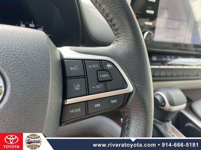 Used 2024 Toyota Sienna XLE w/ XLE Plus Package AWD/4WD image 24