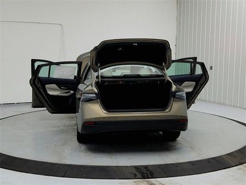 New 2026 Nissan Sentra SL w/ Floor Mat Package image 14