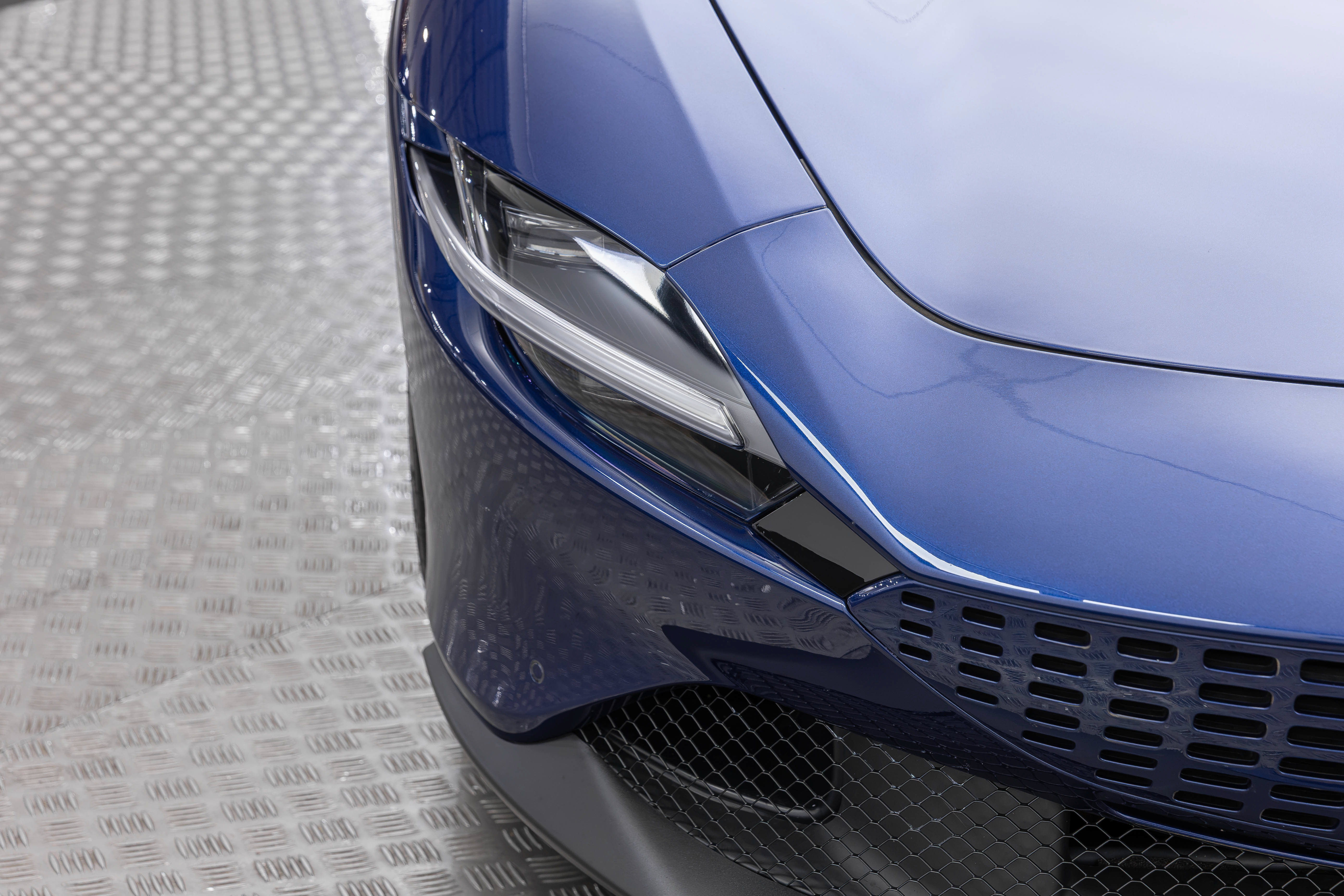 Used 2025 Ferrari Roma Spider RWD image 54