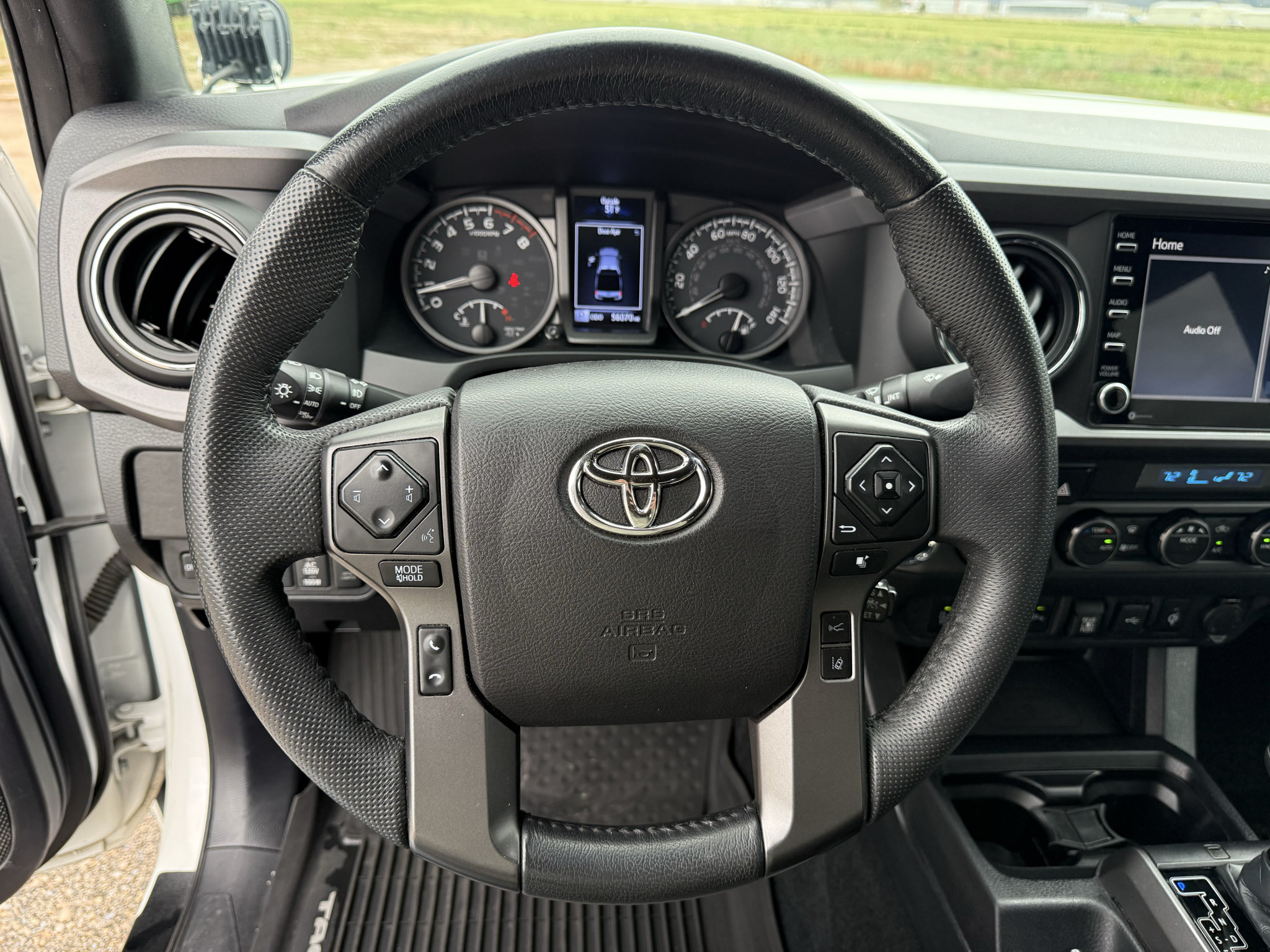 Used 2021 Toyota Tacoma TRD Off-Road w/ Technology Package AWD/4WD image 19