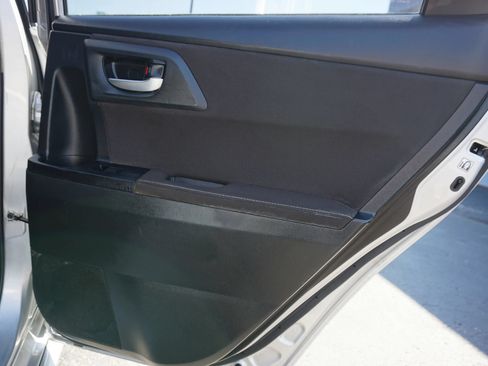 Used 2018 Toyota Corolla iM FWD image 11