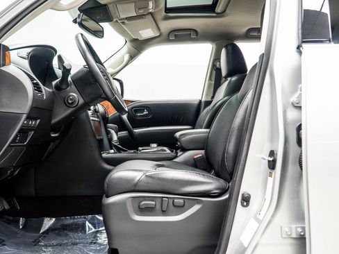 Used 2024 Nissan Armada SL image 37