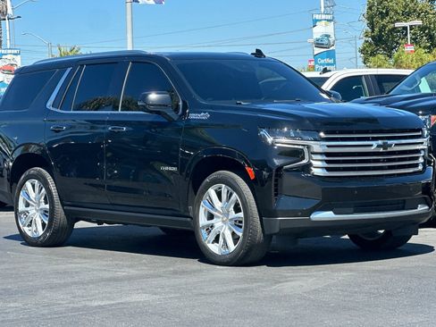 Used 2024 Chevrolet Tahoe High Country w/ Premium Package image 2