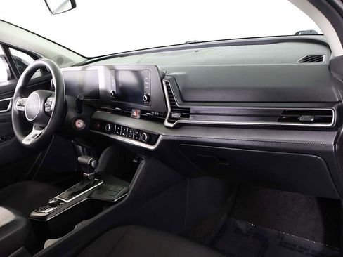 Used 2024 Kia Sportage LX image 25