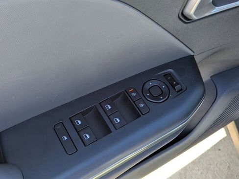 Used 2025 Kia K4 FWD image 8