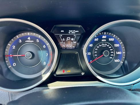 Used 2016 Hyundai Elantra Value Edition FWD image 23