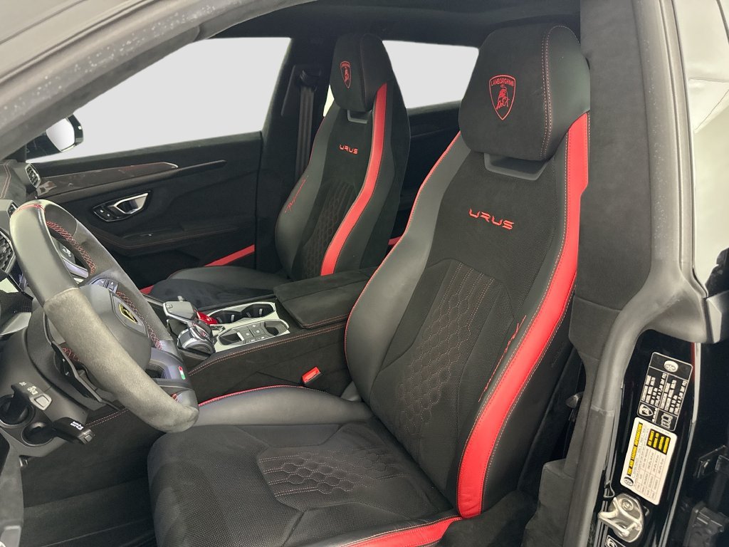 Used 2024 Lamborghini Urus Performante AWD/4WD image 22