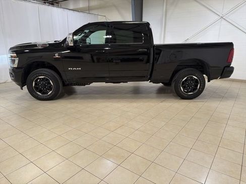 Used 2026 RAM 2500 Laramie AWD/4WD image 3