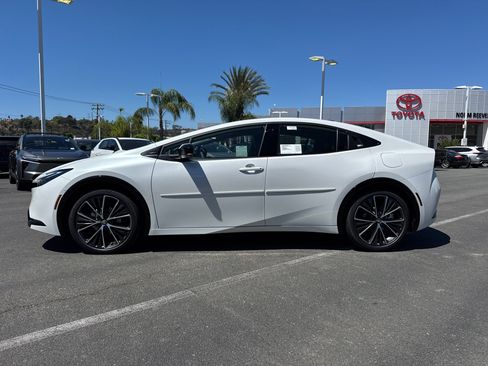 New 2027 Toyota Prius Limited FWD image 7