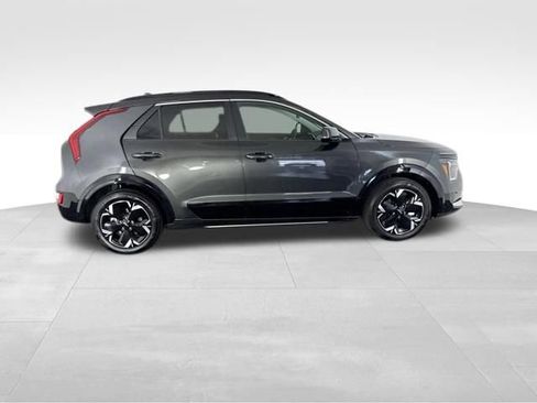 Certified 2023 Kia Niro Wind w/ Wind Preserve Package FWD image 6