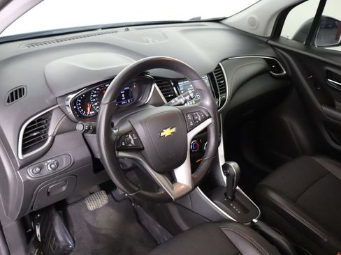 Used 2019 Chevrolet Trax LT w/ LT Convenience Package FWD image 25