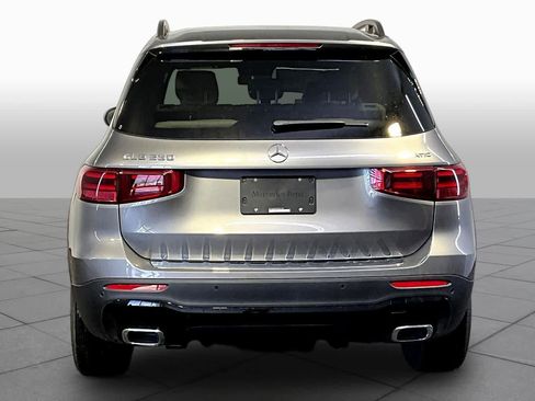 New 2026 Mercedes-Benz GLB 250 4MATIC image 4