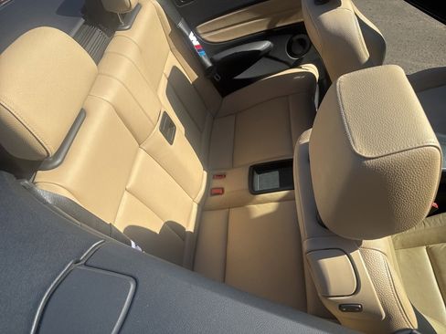 Used 2012 BMW 135i Convertible image 34