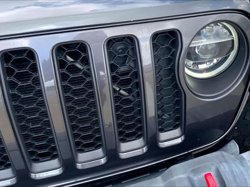Used 2021 Jeep Gladiator Rubicon w/ LED Lighting Group AWD/4WD image 29
