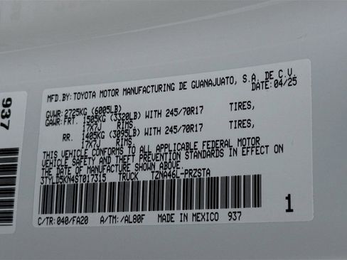 Certified 2025 Toyota Tacoma SR image 29