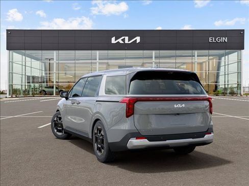 Used 2026 Kia Carnival EX FWD image 4