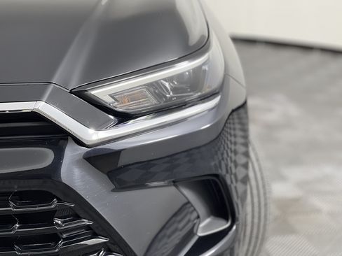 Used 2025 Toyota Grand Highlander AWD Hybrid image 7