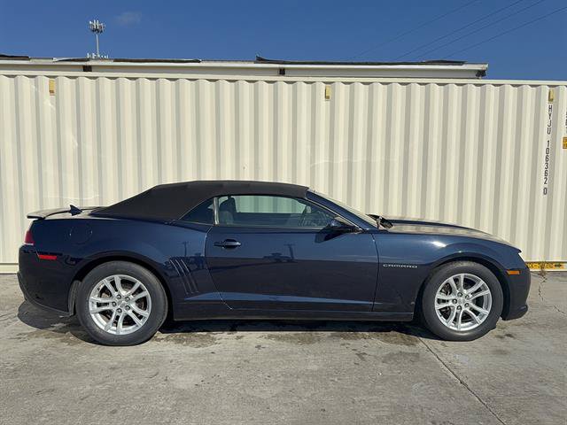 Used 2015 Chevrolet Camaro LT RWD image 2