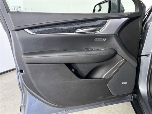 Certified 2022 Cadillac XT5 Premium Luxury image 23