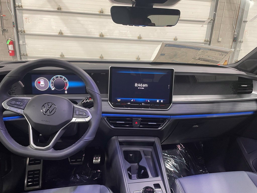 New 2026 Volkswagen Tiguan SE R-Line AWD/4WD image 12