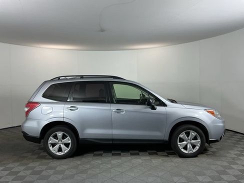 Used 2016 Subaru Forester 2.5i w/ Alloy Wheel Package AWD/4WD image 4