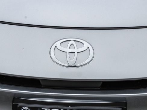New 2026 Toyota Prius LE image 6