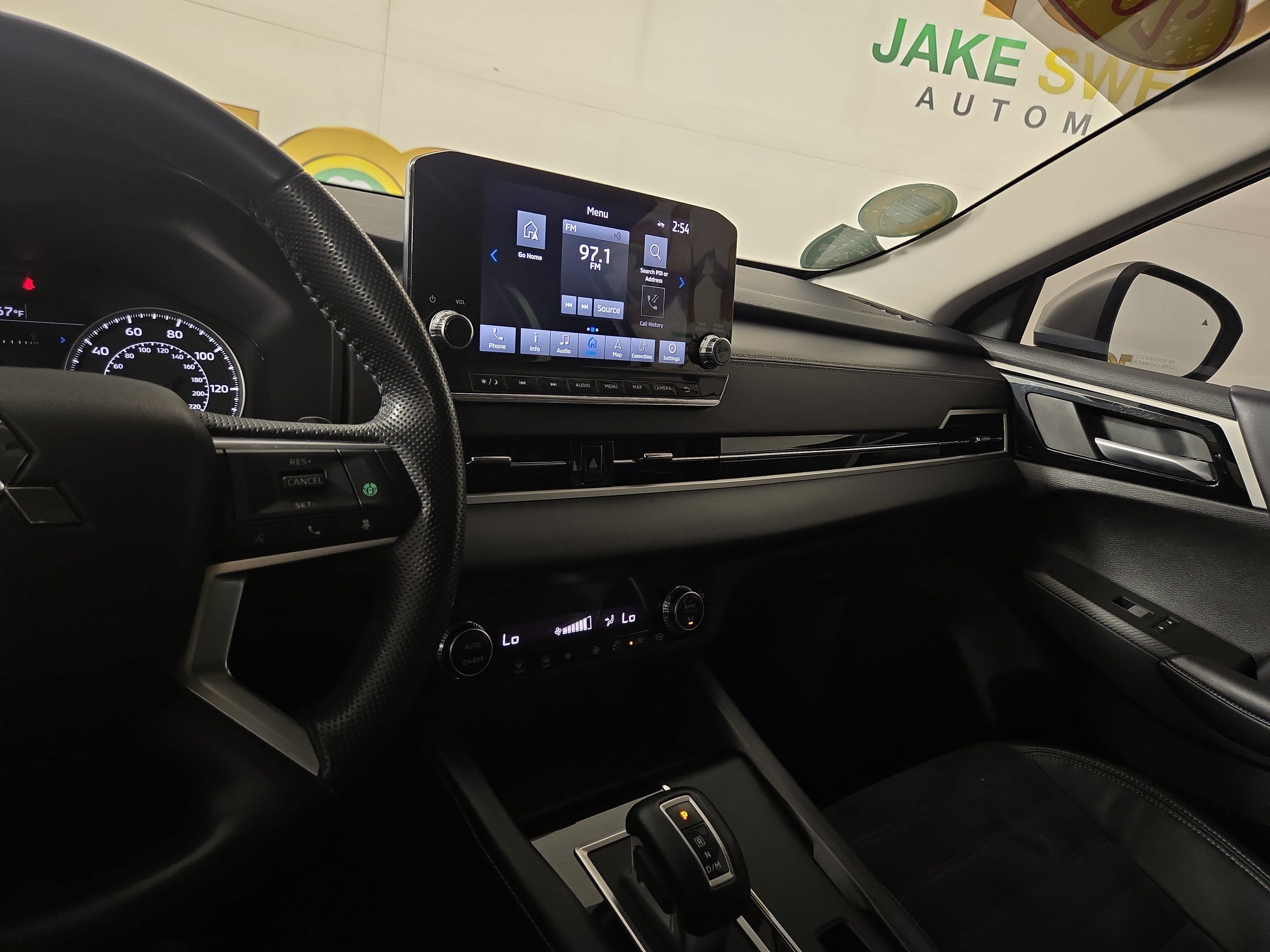 Used 2023 Mitsubishi Outlander SE AWD/4WD image 24
