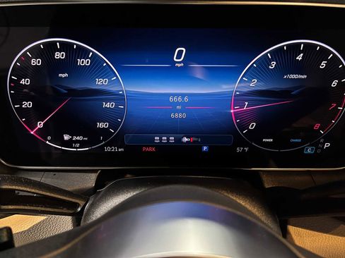 Certified 2025 Mercedes-Benz GLC 300 4MATIC image 30