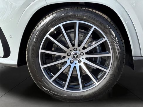 New 2026 Mercedes-Benz GLS 450 4MATIC image 4