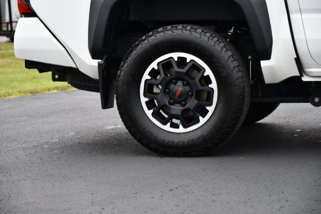 Used 2024 Toyota Tacoma TRD Off-Road AWD/4WD image 10