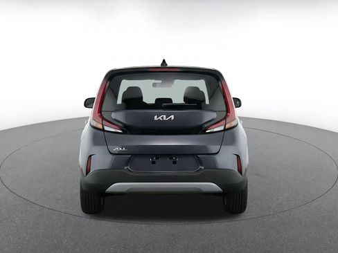 Used 2025 Kia Soul LX w/ LX Technology Package FWD image 8