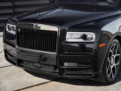 Used 2021 Rolls-Royce Cullinan Black Badge image 7