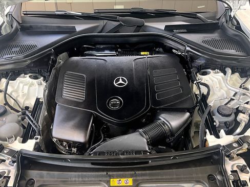Used 2024 Mercedes-Benz GLC 300 image 27