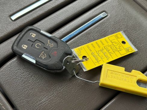 Used 2015 GMC Yukon XL Denali w/ Touring Package image 56