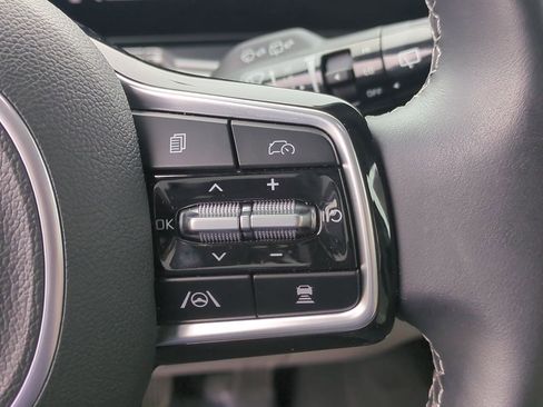 Used 2025 Kia Sorento S w/ Panoramic Sunroof Package FWD image 13