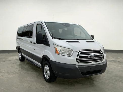 Used 2018 Ford Transit 350 XLT image 13