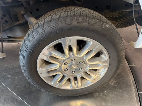 Used 2013 Ford F150 Platinum AWD/4WD image 13