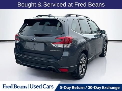 Used 2023 Subaru Forester Premium image 8