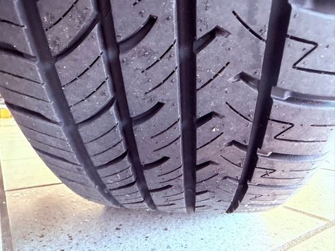 Used 2020 BMW 330i xDrive Sedan w/ Premium Package image 18