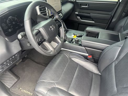Used 2024 Toyota Tundra Platinum AWD/4WD image 10