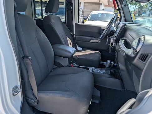 Used 2015 Jeep Wrangler Unlimited Sport w/ Quick Order Package 24S image 16