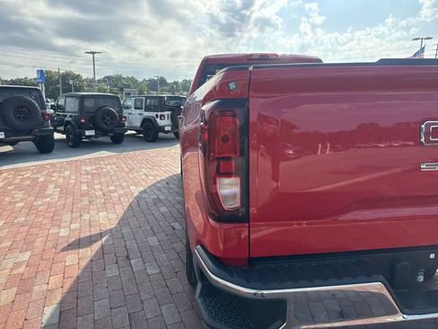 Used 2025 GMC Sierra 1500 Pro w/ Convenience Package RWD image 10