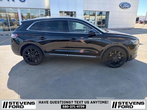 Used 2021 Lincoln Nautilus Reserve w/ Monochromatic Package image 3