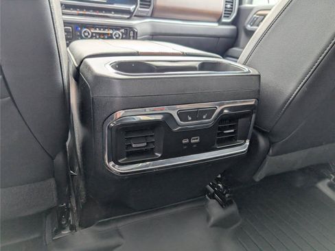 Used 2024 Chevrolet Silverado 1500 High Country w/ High Country Premium Package AWD/4WD image 32