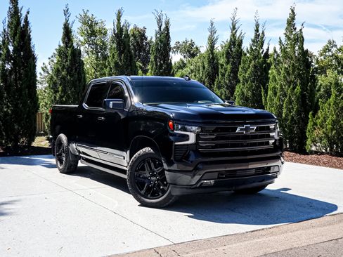 Used 2026 Chevrolet Silverado 1500 High Country w/ Midnight Edition AWD/4WD image 2