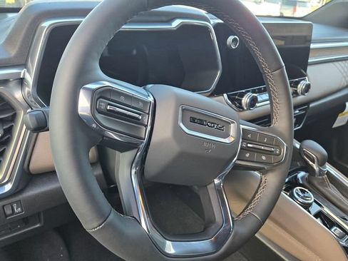 New 2026 GMC Canyon Denali AWD/4WD image 9