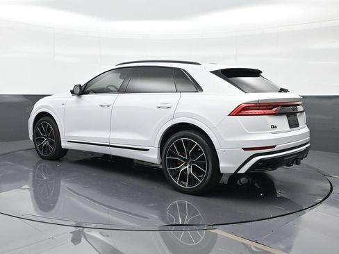 Used 2022 Audi Q8 Premium Plus AWD/4WD image 2